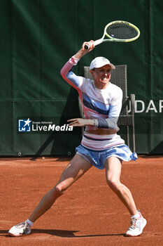 2024-07-19 - Suzan Lamens (NED) during the quarter finals match vs. Aliaksandra Sasnovich at the WTA250 Hungarian Gran Prix Tennis on 19th July 2024 at Romai Teniszakademia, Budapest, Hungary - WTA HUNGARIAN GRAND PRIX - QUARTER FINALS  - INTERNATIONALS - TENNIS