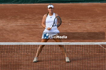 2024-07-19 - Timea Babos (HUN) playing duo with Ellen Perez (AUS) during the semifinal match vs. Katarzyna Piter (POL) and Fanny Stollar (HUN) at the WTA250 Hungarian Gran Prix Tennis on 18th July 2024 at Romai Teniszakademia, Budapest, Hungary - WTA HUNGARIAN GRAND PRIX - QUARTER FINALS  - INTERNATIONALS - TENNIS