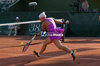 2024-07-19 - Diana Shnaider during the quarter finals match vs. Ella Seider (GER) at the WTA250 Hungarian Gran Prix Tennis on 19th July 2024 at Romai Teniszakademia, Budapest, Hungary - WTA HUNGARIAN GRAND PRIX - QUARTER FINALS  - INTERNATIONALS - TENNIS