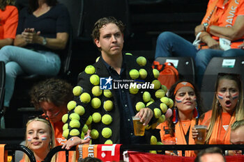 2024-09-12 - Fans Netherlands during the 2024 Davis Cup Finals Group Stage Bologna match between the Netherlands and Brazil at Unipol Arena on September 12, 2024 in Bologna, Italy. - DAVIS CUP - INTERNATIONALS - TENNIS