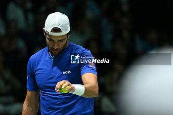 2024-09-13 - Matteo Berrettini (ITA) in action during the 2024 Davis Cup Finals Group Stage Bologna match between the Italy and Belgium at Unipol Arena on September 13, 2024 in Bologna, Italy. - DAVIS CUP - INTERNATIONALS - TENNIS