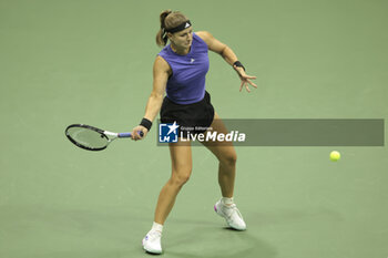 2024-09-06 - Karolina Muchova of Czech Republic during day 11 of the 2024 US Open, Grand Slam tennis tournament on 5 September 2024 at USTA Billie Jean King National Tennis Center in New York, United States - TENNIS - US OPEN 2024 - 05/09 - INTERNATIONALS - TENNIS