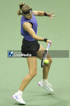 2024-09-06 - Karolina Muchova of Czech Republic during day 11 of the 2024 US Open, Grand Slam tennis tournament on 5 September 2024 at USTA Billie Jean King National Tennis Center in New York, United States - TENNIS - US OPEN 2024 - 05/09 - INTERNATIONALS - TENNIS