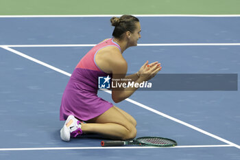 2024-09-08 - Aryna Sabalenka of Belarus celebrates winning the women's final against Jessica Pegula of USA during day 13 of the 2024 US Open, Grand Slam tennis tournament on 7 September 2024 at USTA Billie Jean King National Tennis Center in New York, United States - TENNIS - US OPEN 2024 - 07/09 - INTERNATIONALS - TENNIS