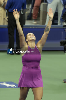 2024-09-08 - Aryna Sabalenka of Belarus celebrates winning the women's final against Jessica Pegula of USA during day 13 of the 2024 US Open, Grand Slam tennis tournament on 7 September 2024 at USTA Billie Jean King National Tennis Center in New York, United States - TENNIS - US OPEN 2024 - 07/09 - INTERNATIONALS - TENNIS