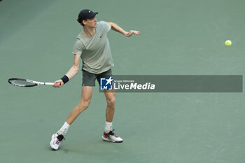 2024-09-08 - Jannik Sinner of Italy during the men's final on day 14 of the 2024 US Open, Grand Slam tennis tournament on September 8, 2024 at USTA Billie Jean King National Tennis Center in Flushing Meadows, Queens, New York, United States - TENNIS - US OPEN 2024 - 08/09 - INTERNATIONALS - TENNIS