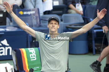 2024-09-08 - Jannik Sinner of Italy celebrates winning the men's final against Taylor Fritz of USA on day 14 of the 2024 US Open, Grand Slam tennis tournament on September 8, 2024 at USTA Billie Jean King National Tennis Center in Flushing Meadows, Queens, New York, United States - TENNIS - US OPEN 2024 - 08/09 - INTERNATIONALS - TENNIS