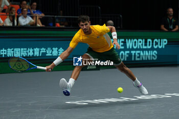 2024-09-10 - Alexei Popyrin of Australia in action against Ugo Humbert of France during the Davis Cup 2024, Group B, tennis match played between France and Australia at Fuente de San Luis on September 10, 2024, in Valencia, Spain. Photo Alvaro Diaz / SpainDPPI / DPPI - TENNIS - DAVIS CUP - FRANCE V AUSTRALIA - INTERNATIONALS - TENNIS