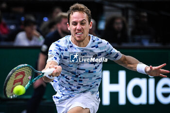 2024-10-28 - Roberto CARBALLES BAENA of Spain during the first day of the Rolex Paris Masters 2024, ATP Masters 1000 tennis tournament on October 28, 2024 at Accor Arena in Paris, France - TENNIS - ROLEX PARIS MASTERS 2024 - INTERNATIONALS - TENNIS