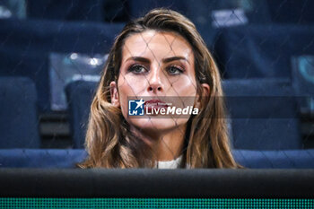 2024-10-28 - Paige LORENZE girlfriend of Tommy PAUL during the first day of the Rolex Paris Masters 2024, ATP Masters 1000 tennis tournament on October 28, 2024 at Accor Arena in Paris, France - TENNIS - ROLEX PARIS MASTERS 2024 - INTERNATIONALS - TENNIS