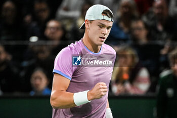 2024-10-29 - Holger RUNE of Denmark celebrates his point during the second day of the Rolex Paris Masters 2024, ATP Masters 1000 tennis tournament on October 29, 2024 at Accor Arena in Paris, France - TENNIS - ROLEX PARIS MASTERS 2024 - INTERNATIONALS - TENNIS