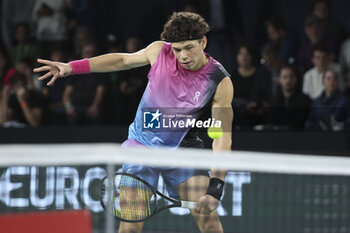 2024-10-29 - Ben Shelton of USA during day 2 of the Rolex Paris Masters 2024, an ATP Masters 1000 tennis tournament on 29 October 2024 at Accor Arena in Paris, France - TENNIS - ROLEX PARIS MASTERS 2024 - INTERNATIONALS - TENNIS