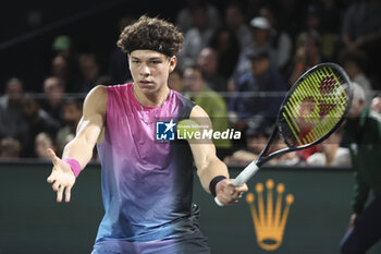 2024-10-29 - Ben Shelton of USA during day 2 of the Rolex Paris Masters 2024, an ATP Masters 1000 tennis tournament on 29 October 2024 at Accor Arena in Paris, France - TENNIS - ROLEX PARIS MASTERS 2024 - INTERNATIONALS - TENNIS