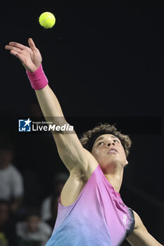 2024-10-29 - Ben Shelton of USA during day 2 of the Rolex Paris Masters 2024, an ATP Masters 1000 tennis tournament on 29 October 2024 at Accor Arena in Paris, France - TENNIS - ROLEX PARIS MASTERS 2024 - INTERNATIONALS - TENNIS