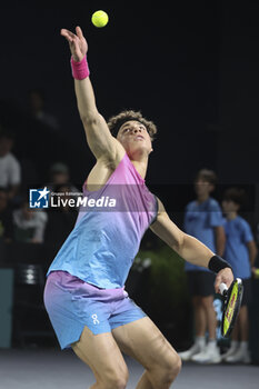 2024-10-29 - Ben Shelton of USA during day 2 of the Rolex Paris Masters 2024, an ATP Masters 1000 tennis tournament on 29 October 2024 at Accor Arena in Paris, France - TENNIS - ROLEX PARIS MASTERS 2024 - INTERNATIONALS - TENNIS