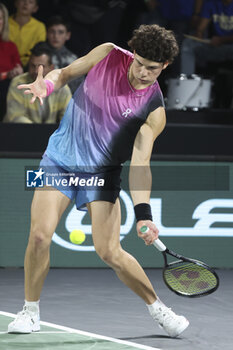 2024-10-29 - Ben Shelton of USA during day 2 of the Rolex Paris Masters 2024, an ATP Masters 1000 tennis tournament on 29 October 2024 at Accor Arena in Paris, France - TENNIS - ROLEX PARIS MASTERS 2024 - INTERNATIONALS - TENNIS