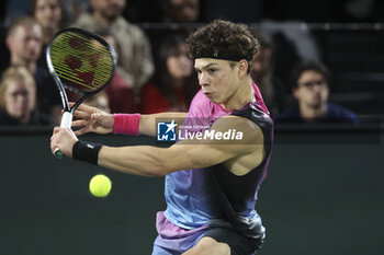 2024-10-29 - Ben Shelton of USA during day 2 of the Rolex Paris Masters 2024, an ATP Masters 1000 tennis tournament on 29 October 2024 at Accor Arena in Paris, France - TENNIS - ROLEX PARIS MASTERS 2024 - INTERNATIONALS - TENNIS