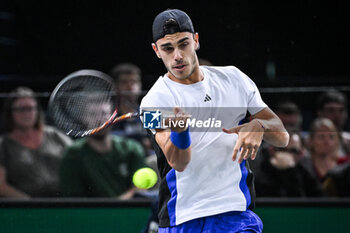 31/10/2024 - Francisco CERUNDOLO of Argentina during the fourth day of the Rolex Paris Masters 2024, ATP Masters 1000 tennis tournament on October 31, 2024 at Accor Arena in Paris, France - TENNIS - ROLEX PARIS MASTERS 2024 - INTERNAZIONALI - TENNIS