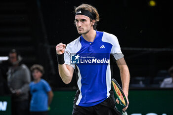 31/10/2024 - Stefanos TSITSIPAS of Greece celebrates his victory during the fourth day of the Rolex Paris Masters 2024, ATP Masters 1000 tennis tournament on October 31, 2024 at Accor Arena in Paris, France - TENNIS - ROLEX PARIS MASTERS 2024 - INTERNAZIONALI - TENNIS