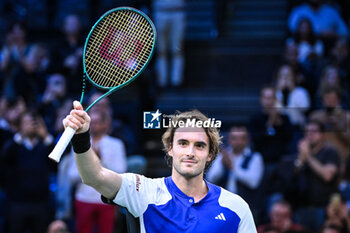 31/10/2024 - Stefanos TSITSIPAS of Greece celebrates his victory during the fourth day of the Rolex Paris Masters 2024, ATP Masters 1000 tennis tournament on October 31, 2024 at Accor Arena in Paris, France - TENNIS - ROLEX PARIS MASTERS 2024 - INTERNAZIONALI - TENNIS