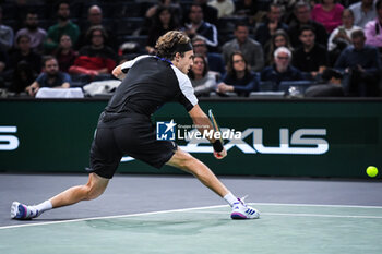 31/10/2024 - Stefanos TSITSIPAS of Greece during the fourth day of the Rolex Paris Masters 2024, ATP Masters 1000 tennis tournament on October 31, 2024 at Accor Arena in Paris, France - TENNIS - ROLEX PARIS MASTERS 2024 - INTERNAZIONALI - TENNIS