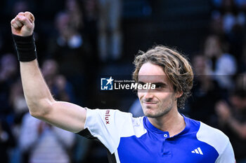 31/10/2024 - Stefanos TSITSIPAS of Greece celebrates his victory during the fourth day of the Rolex Paris Masters 2024, ATP Masters 1000 tennis tournament on October 31, 2024 at Accor Arena in Paris, France - TENNIS - ROLEX PARIS MASTERS 2024 - INTERNAZIONALI - TENNIS