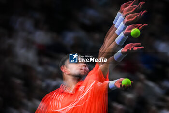 31/10/2024 - Arthur FILS of France during the fourth day of the Rolex Paris Masters 2024, ATP Masters 1000 tennis tournament on October 31, 2024 at Accor Arena in Paris, France - TENNIS - ROLEX PARIS MASTERS 2024 - INTERNAZIONALI - TENNIS