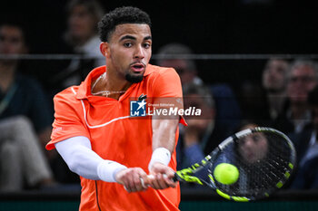 31/10/2024 - Arthur FILS of France during the fourth day of the Rolex Paris Masters 2024, ATP Masters 1000 tennis tournament on October 31, 2024 at Accor Arena in Paris, France - TENNIS - ROLEX PARIS MASTERS 2024 - INTERNAZIONALI - TENNIS