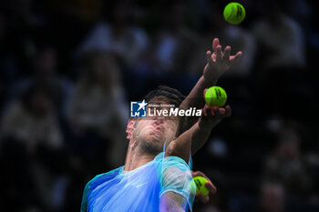 31/10/2024 - Carlos ALCARAZ of Spain during the fourth day of the Rolex Paris Masters 2024, ATP Masters 1000 tennis tournament on October 31, 2024 at Accor Arena in Paris, France - TENNIS - ROLEX PARIS MASTERS 2024 - INTERNAZIONALI - TENNIS