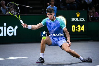 31/10/2024 - Carlos ALCARAZ of Spain during the fourth day of the Rolex Paris Masters 2024, ATP Masters 1000 tennis tournament on October 31, 2024 at Accor Arena in Paris, France - TENNIS - ROLEX PARIS MASTERS 2024 - INTERNAZIONALI - TENNIS