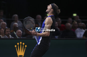 31/10/2024 - Alexander Zverev of Germany during day 4 of the Rolex Paris Masters 2024, an ATP Masters 1000 tennis tournament on October 31, 2024 at Accor Arena in Paris, France - TENNIS - ROLEX PARIS MASTERS 2024 - INTERNAZIONALI - TENNIS