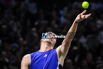 02/11/2024 - Alexander ZVEREV of Germany during the sixth day of the Rolex Paris Masters 2024, ATP Masters 1000 tennis tournament on November 02, 2024 at Accor Arena in Paris, France - TENNIS - ROLEX PARIS MASTERS 2024 - INTERNAZIONALI - TENNIS