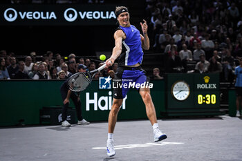 02/11/2024 - Alexander ZVEREV of Germany during the sixth day of the Rolex Paris Masters 2024, ATP Masters 1000 tennis tournament on November 02, 2024 at Accor Arena in Paris, France - TENNIS - ROLEX PARIS MASTERS 2024 - INTERNAZIONALI - TENNIS