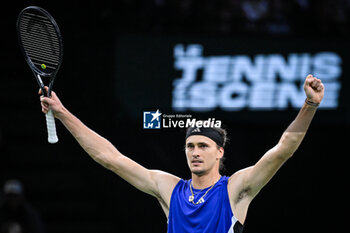 02/11/2024 - Alexander ZVEREV of Germany celebrates his victory during the sixth day of the Rolex Paris Masters 2024, ATP Masters 1000 tennis tournament on November 02, 2024 at Accor Arena in Paris, France - TENNIS - ROLEX PARIS MASTERS 2024 - INTERNAZIONALI - TENNIS