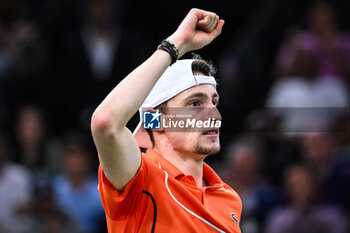 02/11/2024 - Ugo HUMBERT of France celebrates his point during the sixth day of the Rolex Paris Masters 2024, ATP Masters 1000 tennis tournament on November 02, 2024 at Accor Arena in Paris, France - TENNIS - ROLEX PARIS MASTERS 2024 - INTERNAZIONALI - TENNIS