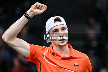 02/11/2024 - Ugo HUMBERT of France celebrates his point during the sixth day of the Rolex Paris Masters 2024, ATP Masters 1000 tennis tournament on November 02, 2024 at Accor Arena in Paris, France - TENNIS - ROLEX PARIS MASTERS 2024 - INTERNAZIONALI - TENNIS