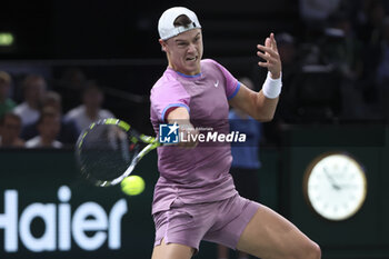 02/11/2024 - Holger Rune of Denmark during day 6 of the Rolex Paris Masters 2024, an ATP Masters 1000 tennis tournament on November 2, 2024 at Accor Arena in Paris, France - TENNIS - ROLEX PARIS MASTERS 2024 - INTERNAZIONALI - TENNIS