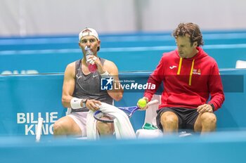 2024-11-17 - November 16, 2024 (Malaga) This was the second day of training for Rafa Nadal on the track in Malaga: all ready for his farewell to the Davis Cup. The tennis legend started preparations for the duel against the Netherlands under the watchful eye of David Ferrer and Carlos Moya. Cordon Press - DAVIS CUP - CARLOS ALCARAZ - TRAINING - INTERNATIONALS - TENNIS