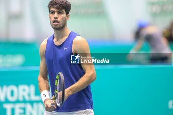 2024-11-17 - November 16, 2024 (Malaga) Carlos Alcaraz is already starting to prepare for the Davis Cup that will be played this week in Malaga. Today he has performed his first training at the Martin Carpena in Malaga Cordon Press - DAVIS CUP - CARLOS ALCARAZ - TRAINING - INTERNATIONALS - TENNIS