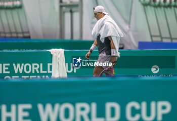 2024-11-17 - November 16, 2024 (Malaga) This was the second day of training for Rafa Nadal on the track in Malaga: all ready for his farewell to the Davis Cup. The tennis legend started preparations for the duel against the Netherlands under the watchful eye of David Ferrer and Carlos Moya. Cordon Press - DAVIS CUP - CARLOS ALCARAZ - TRAINING - INTERNATIONALS - TENNIS