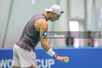 2024-11-17 - November 16, 2024 (Malaga) This was the second day of training for Rafa Nadal on the track in Malaga: all ready for his farewell to the Davis Cup. The tennis legend started preparations for the duel against the Netherlands under the watchful eye of David Ferrer and Carlos Moya. Cordon Press - DAVIS CUP - CARLOS ALCARAZ - TRAINING - INTERNATIONALS - TENNIS