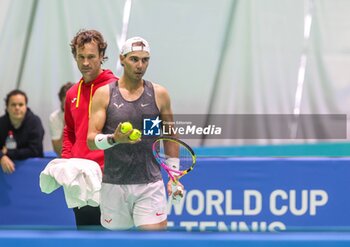 2024-11-17 - November 16, 2024 (Malaga) This was the second day of training for Rafa Nadal on the track in Malaga: all ready for his farewell to the Davis Cup. The tennis legend started preparations for the duel against the Netherlands under the watchful eye of David Ferrer and Carlos Moya. Cordon Press - DAVIS CUP - CARLOS ALCARAZ - TRAINING - INTERNATIONALS - TENNIS