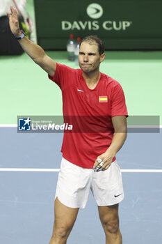 2024-11-19 - Rafael Nadal of Spain salutes the supporters after his defeat during the 2024 Davis Cup Finals quarter-final tennis tie between Netherlands and Spain at Palacio de Deportes Jose Maria Martin Carpena on 19 November 2024 in Malaga, Spain - TENNIS - DAVIS CUP 2024 - 1/4 - NETHERLANDS V SPAIN - INTERNATIONALS - TENNIS