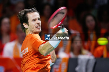 2024-11-20 - Wesley Koolhof of Netherlands plays doubles during the Davis Cup 2024, quarter-final tennis event between Netherlands and Spain on 19 November 2024 in Malaga, Spain - TENNIS - DAVIS CUP 2024 - 1/4 - NETHERLANDS V SPAIN - INTERNATIONALS - TENNIS