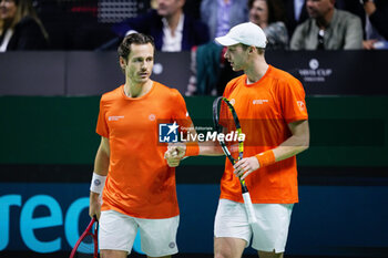 2024-11-20 - Wesley Koolhof and Botic Van de Zandschulp of Netherlands play doubles during the Davis Cup 2024, quarter-final tennis event between Netherlands and Spain on 19 November 2024 in Malaga, Spain - TENNIS - DAVIS CUP 2024 - 1/4 - NETHERLANDS V SPAIN - INTERNATIONALS - TENNIS