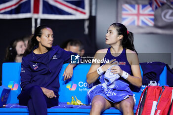 2024-11-19 - Emma Raducanu of Great Britain with her team capitain, Anne Keothavong, Semi-Final tennis match between Great Britain and Slovakia during the Billie Jean King Cup 2024 on 19 November 2024 in Malaga, Spain - TENNIS - BILLIE JEAN KING CUP 2024 - SEMI FINAL - INTERNATIONALS - TENNIS