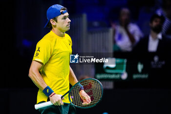 2024-11-21 - Alex de Minaur of Australia in action against Taylor Fritz of USA during the Davis Cup 2024, quarter-final tennis event between United States and Australia on 21 November 2024 in Malaga, Spain - TENNIS - DAVIS CUP 2024 - 1/4 - USA V AUSTRALIA - INTERNATIONALS - TENNIS