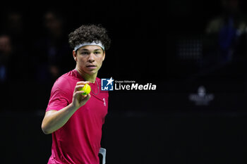 2024-11-21 - Ben Shelton of USA in action against Thanasi Kokkinakis of Australia during the Davis Cup 2024, quarter-final tennis event between United States and Australia on 21 November 2024 in Malaga, Spain - TENNIS - DAVIS CUP 2024 - 1/4 - USA V AUSTRALIA - INTERNATIONALS - TENNIS