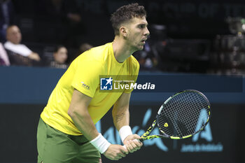 2024-11-21 - Thanasi Kokkinakis of Australia against Ben Shelton of USA during the 2024 Davis Cup Finals quarter-final tennis tie between United States (USA) and Australia at Palacio de Deportes Jose Maria Martin Carpena on November 21, 2024 in Malaga, Spain - TENNIS - DAVIS CUP 2024 - 1/4 - USA V AUSTRALIA - INTERNATIONALS - TENNIS