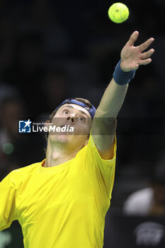 2024-11-21 - Alex De Minaur of Australia against Taylor Fritz of USA during the 2024 Davis Cup Finals quarter-final tennis tie between United States (USA) and Australia at Palacio de Deportes Jose Maria Martin Carpena on November 21, 2024 in Malaga, Spain - TENNIS - DAVIS CUP 2024 - 1/4 - USA V AUSTRALIA - INTERNATIONALS - TENNIS